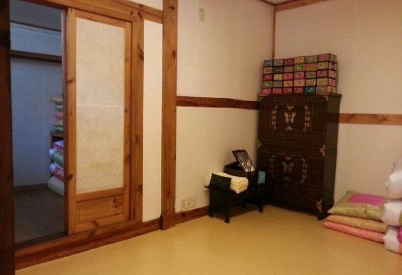 اتاق خانوادگی, Hyosunjae Hanok Guesthouse