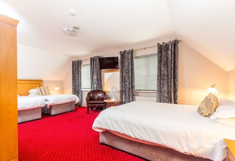 Семейный Номер, Airport View Hotel & Secret Spa