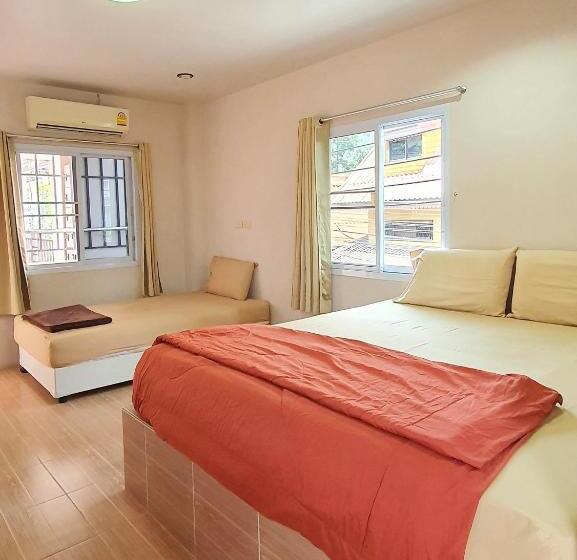 Номер Стандарт Трехместный, Sairee Center Guesthouse