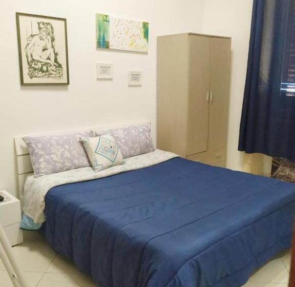 اتاق استاندارد یک نفره, B&b Il Poeta