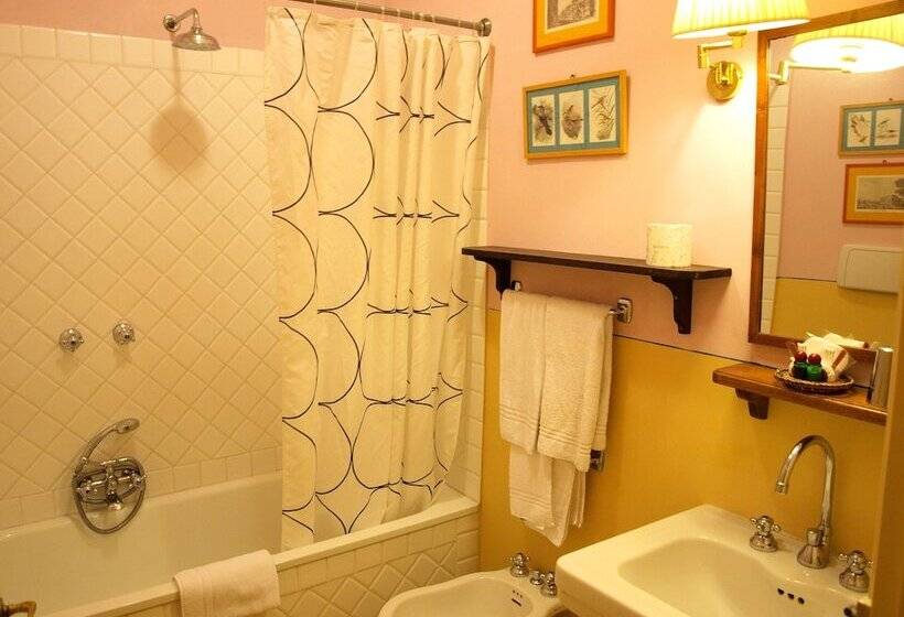 اتاق لوکس, Residenza Johanna I