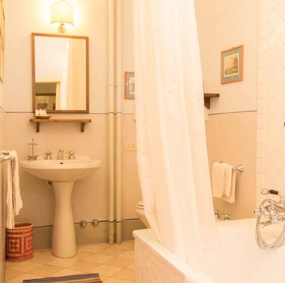 اتاق اجرایی, Residenza Johanna I