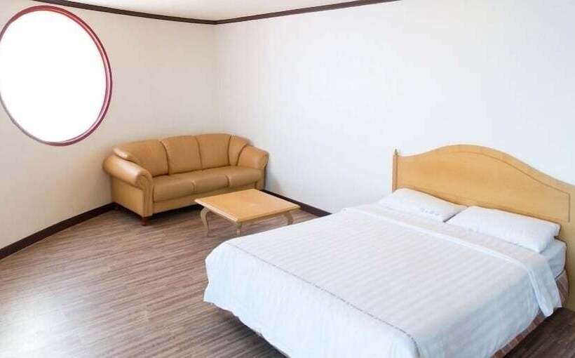 Номер Deluxe, Benikea Mountain And Sea Daepo Port