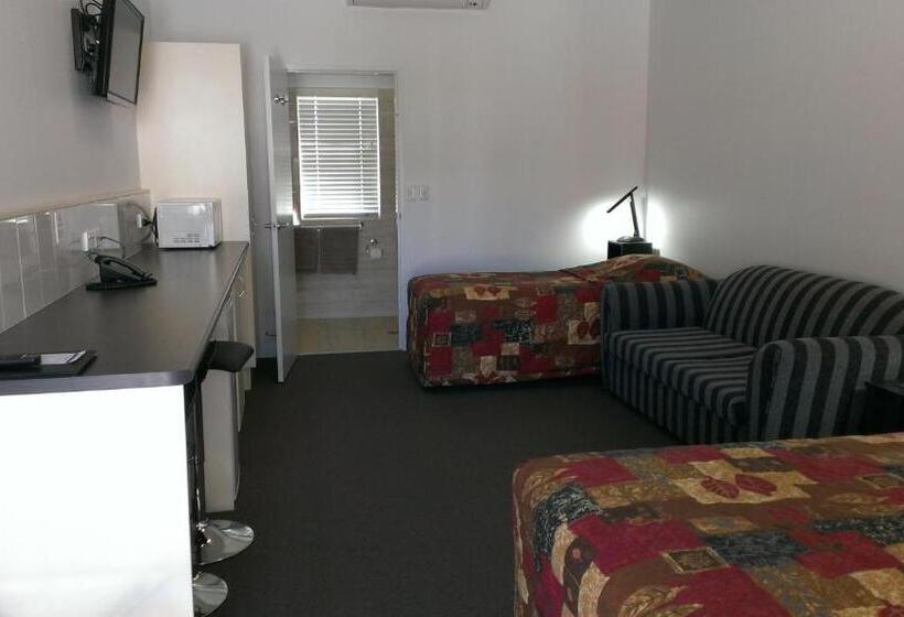 غرفة قياسية ثلاثية, Gunnedah Lodge Motel