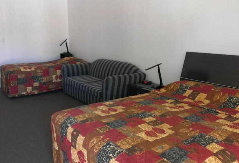غرفة قياسية ثلاثية, Gunnedah Lodge Motel