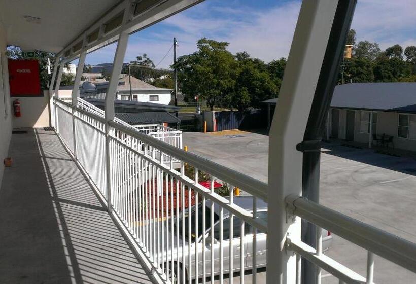 جناح مزوَّد بشرفة, Gunnedah Lodge Motel