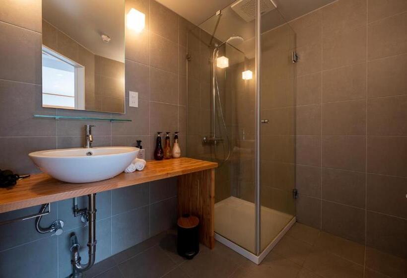 استودیوی استاندارد, Kawamotoya