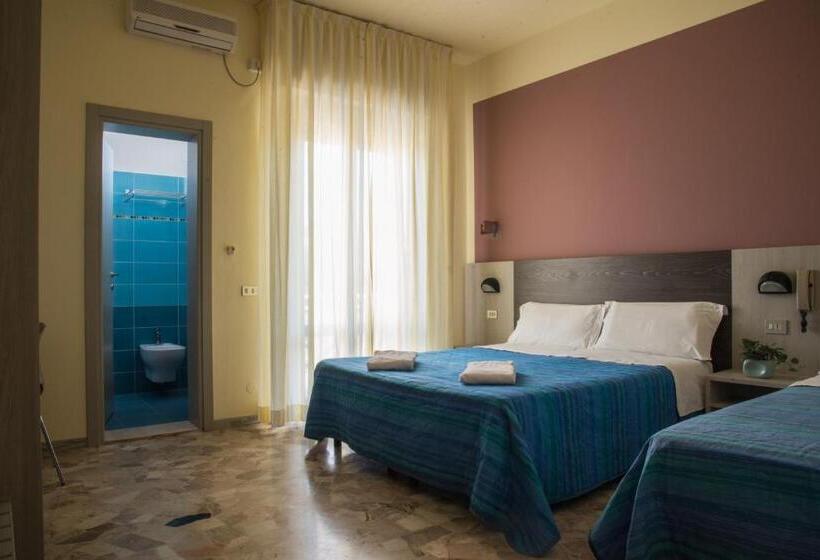 스탠다드 트리플 발코니 룸, Mirage