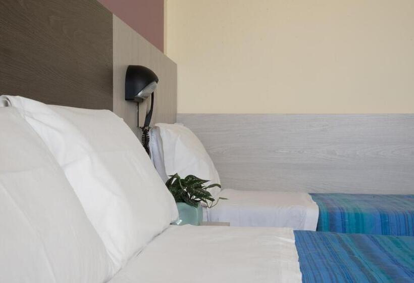 스탠다드 트리플 발코니 룸, Mirage