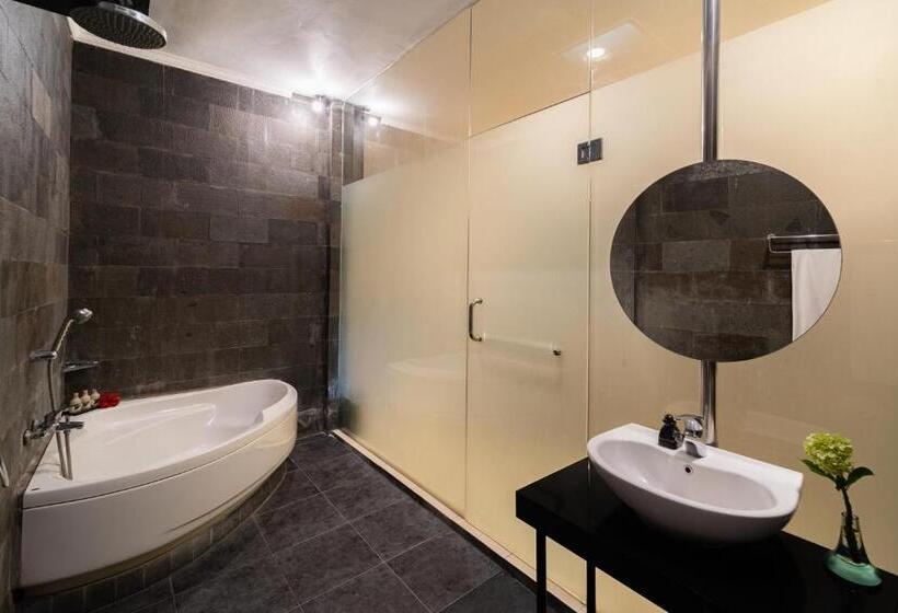 סוויטה, Om Ham Retreat And Resort