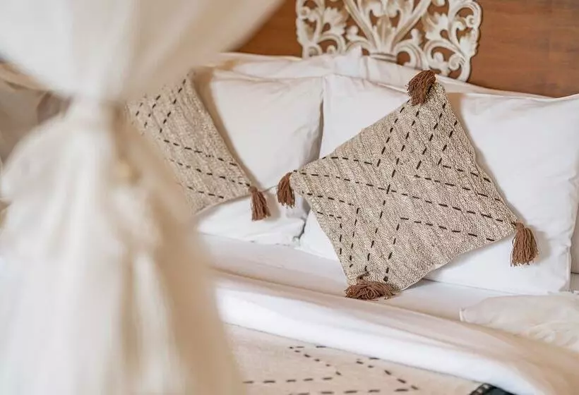 スイート, Om Ham Retreat And Resort