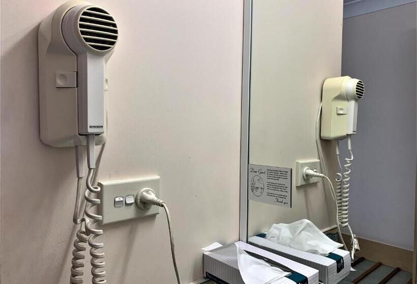 اتاق خانوادگی, Silo Motor Inn Biloela