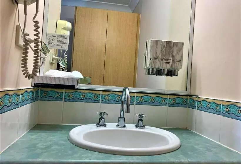 キングサイズベッドのスタンダードルーム, Silo Motor Inn Biloela