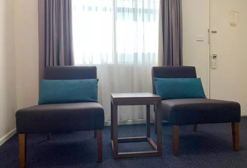 キングサイズベッドのスタンダードルーム, Silo Motor Inn Biloela