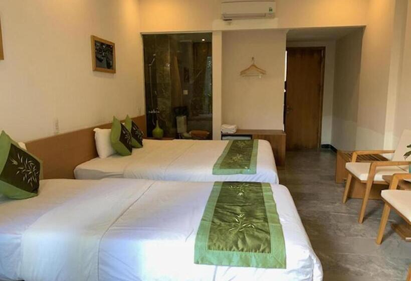 اتاق استاندارد سه نفره, Jolie Villa Hoi An