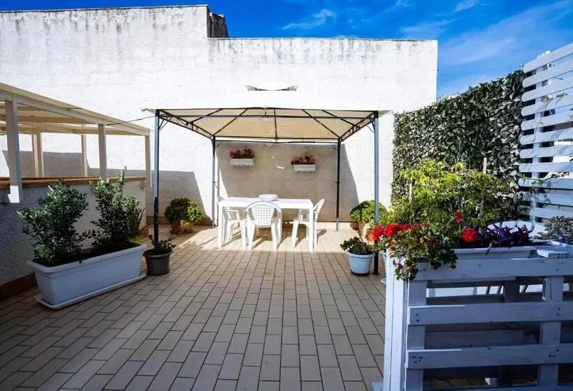 اتاق سوپریور چهار تخته, Trapani Home