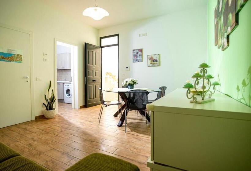 带2个卧室的公寓, Trapani Home