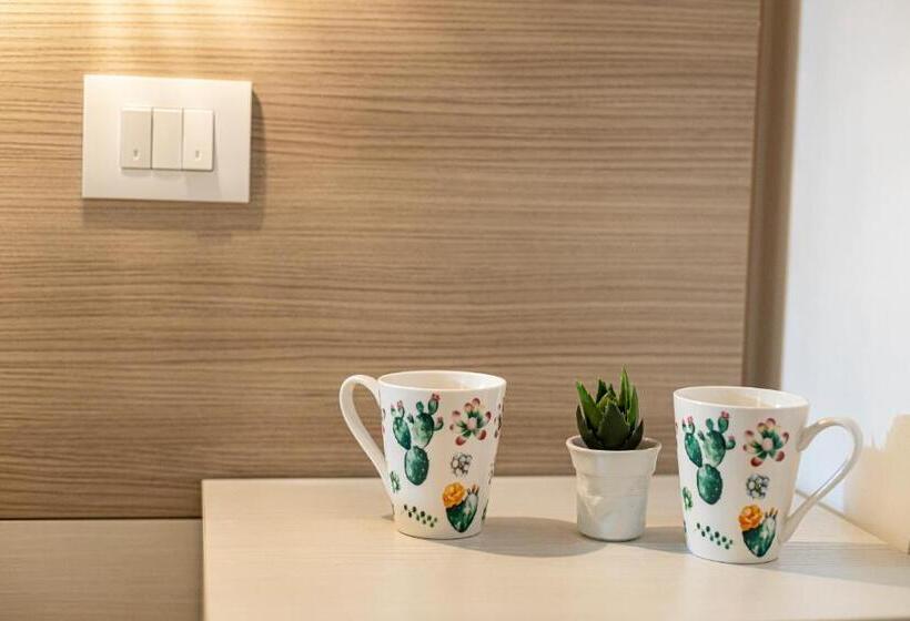 经济房, Trapani Home