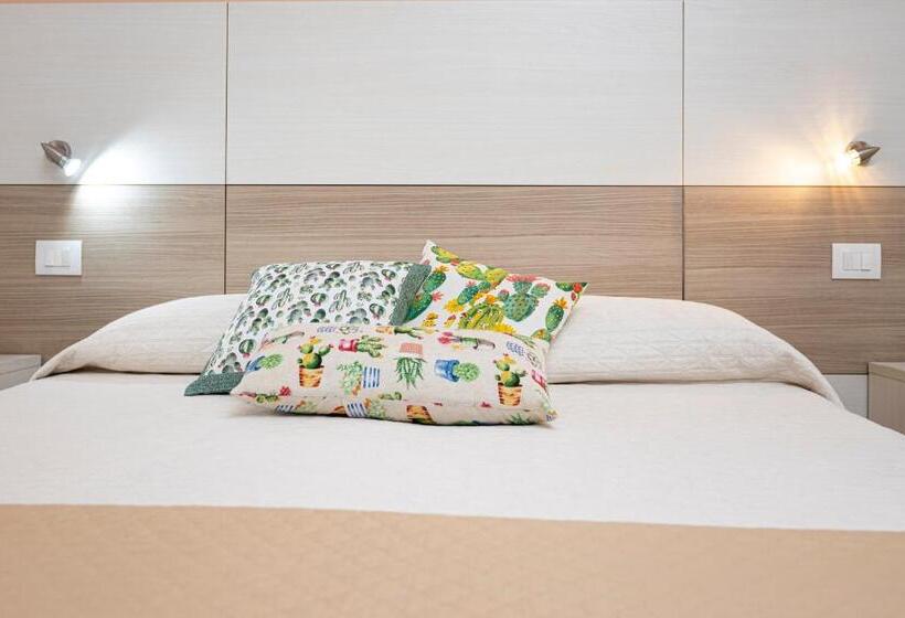 经济房, Trapani Home