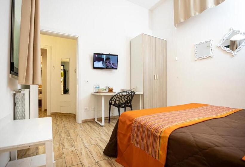 四人高级间, Trapani Home