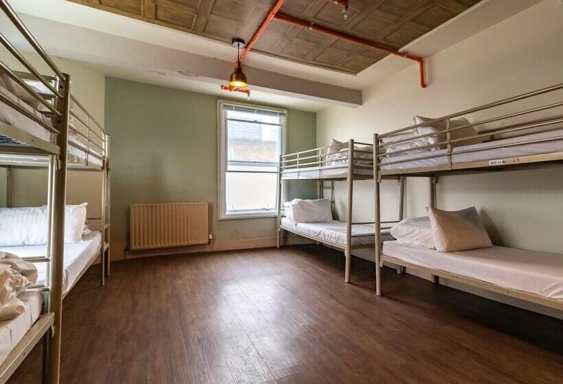 سرير فى غرفة مشتركه, Publove @ The Exmouth Arms, Euston