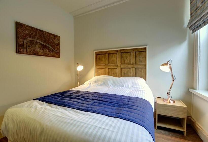 غرفة إقتصادية, Publove @ The Exmouth Arms, Euston