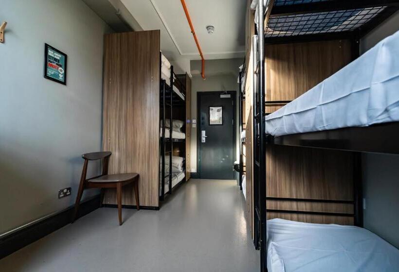 سرير فى غرفة مشتركه, Publove @ The Exmouth Arms, Euston