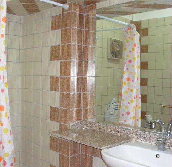 اتاق استاندارد, Alexander The Great