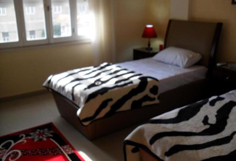 اتاق استاندارد, Alexander The Great