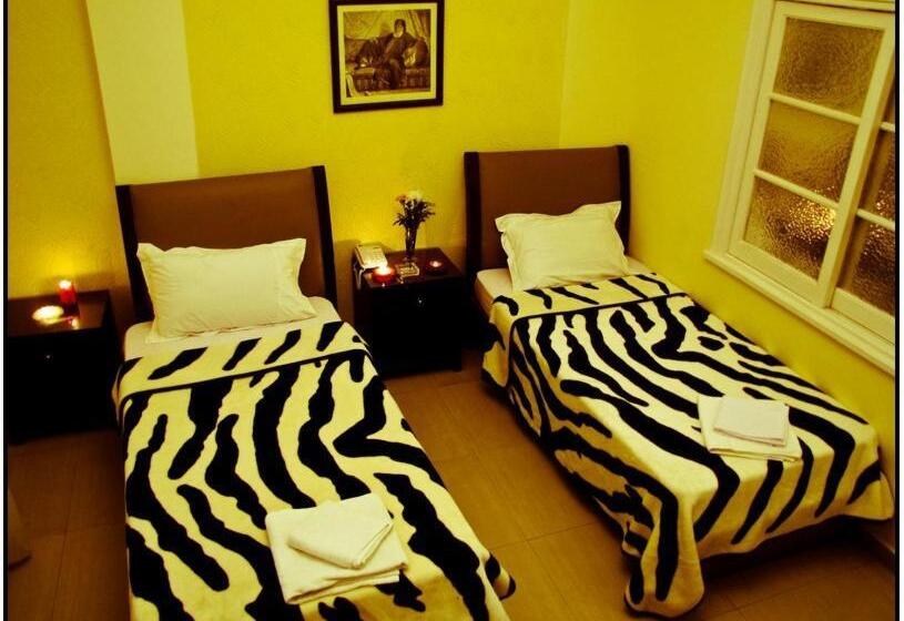 اتاق استاندارد, Alexander The Great