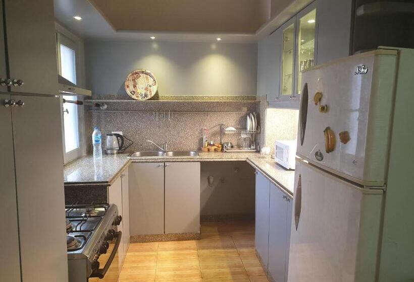 آپارتمان 2 خوابه, Alexander The Great