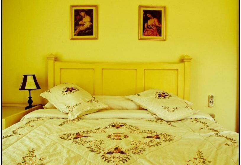 اتاق استاندارد با بالکن, Alexander The Great