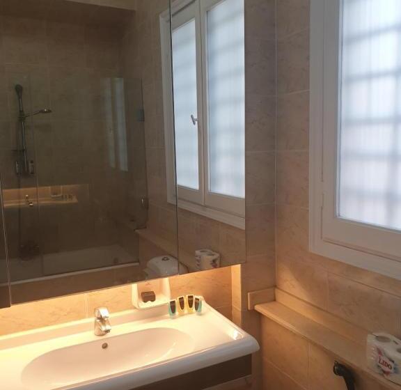 سوییت خانوادگی, Alexander The Great