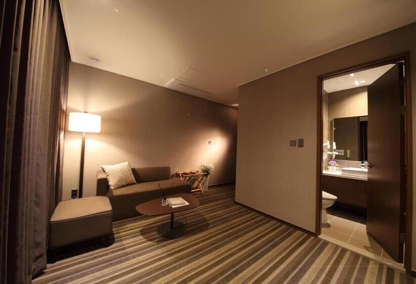 חדר משפחתי דלוקס, Avonhotel Gunsan