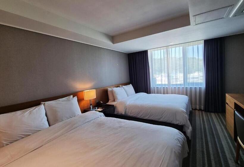 חדר משפחתי דלוקס, Avonhotel Gunsan