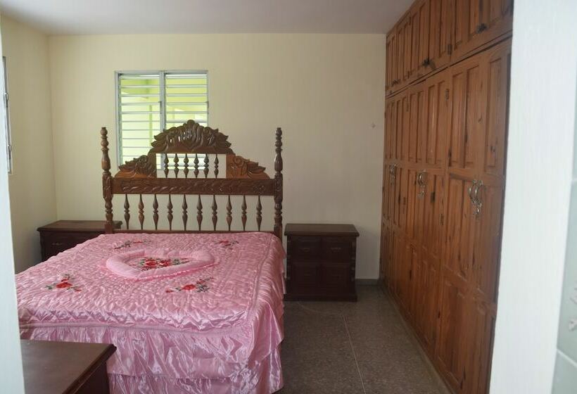 ویلای 4 خوابه, Farm Villa Estancia