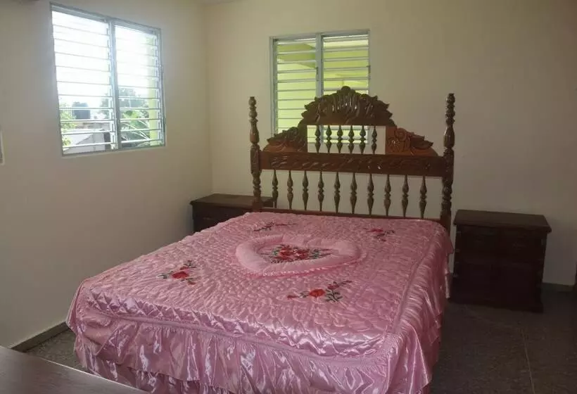ویلای 4 خوابه, Farm Villa Estancia