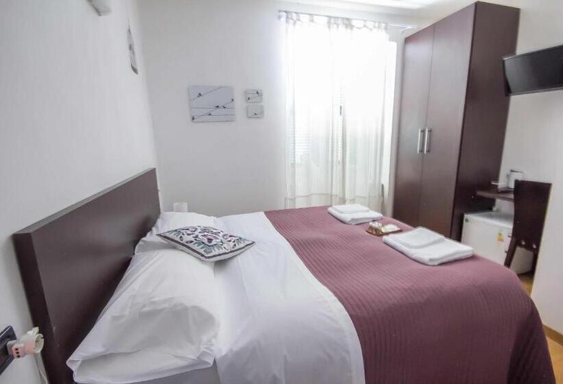 غرفة قياسية, Affittacamere The Tramp