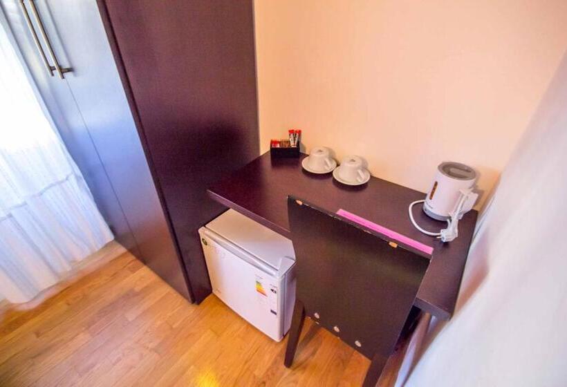 غرفة قياسية, Affittacamere The Tramp