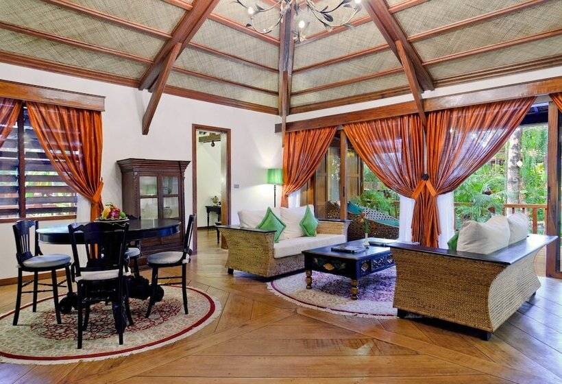 سوییت, Angkor Village Suites