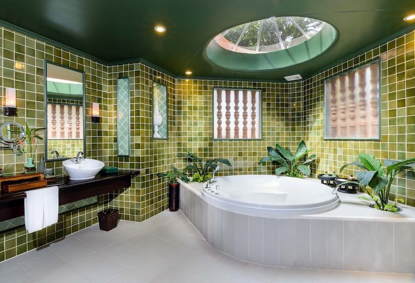 سوییت خانوادگی, Angkor Village Suites