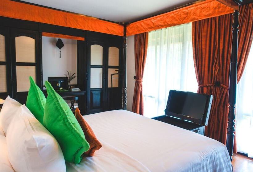 سوییت جونیور, Angkor Village Suites