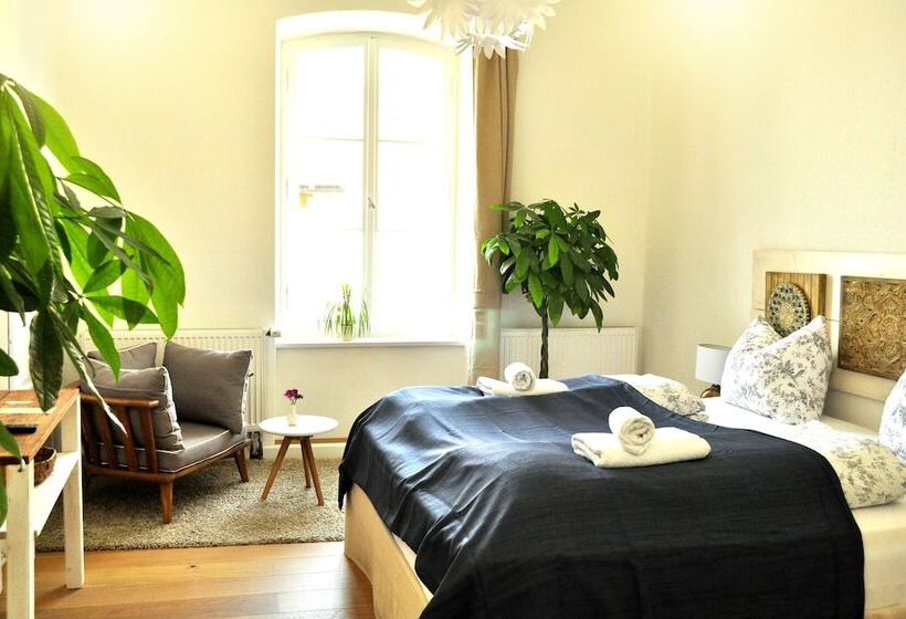 标准间, Art Hotel & Hostel