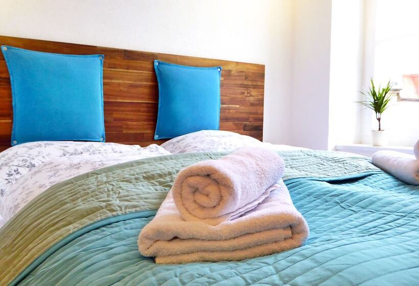 标准间, Art Hotel & Hostel