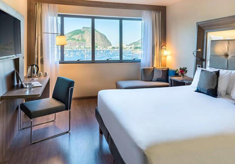 标准四人间共用浴室, Art Hotel & Hostel