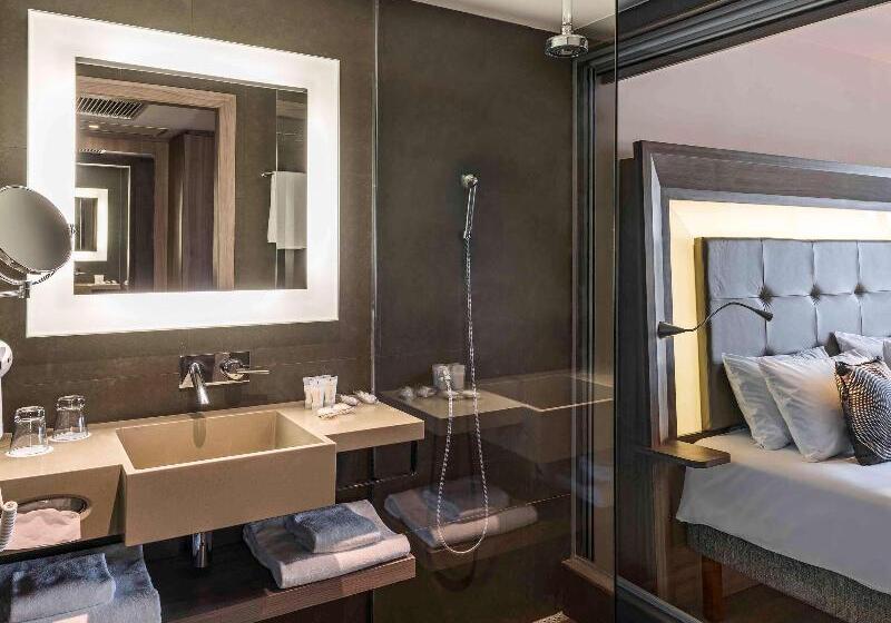 标准四人间共用浴室, Art Hotel & Hostel