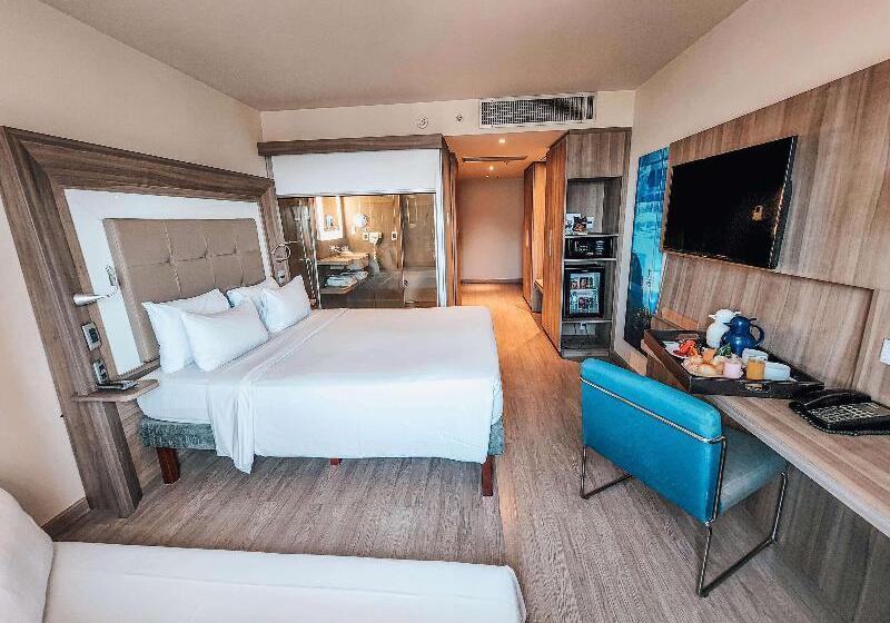 标准四人间共用浴室, Art Hotel & Hostel