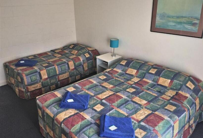 اتاق استاندارد سه نفره, Ceduna Motor Inn