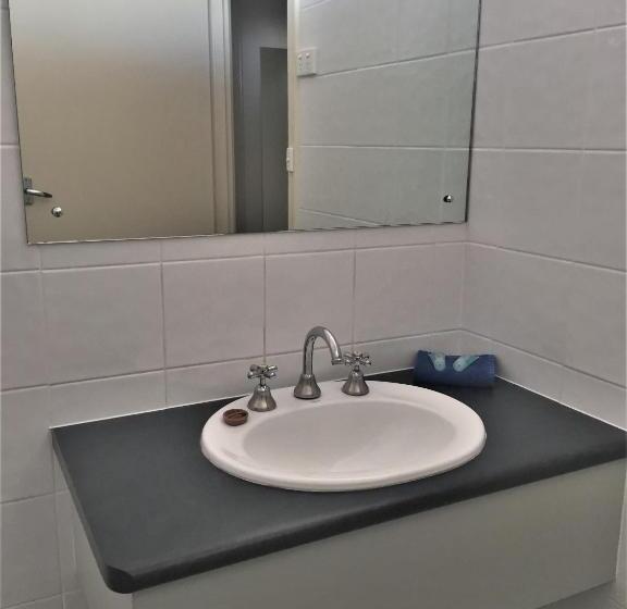 غرفة قياسية ثلاثية, Ceduna Motor Inn