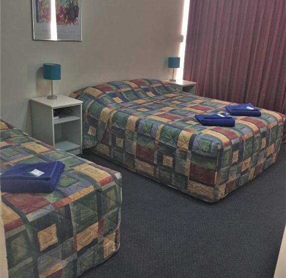 اتاق استاندارد سه نفره, Ceduna Motor Inn